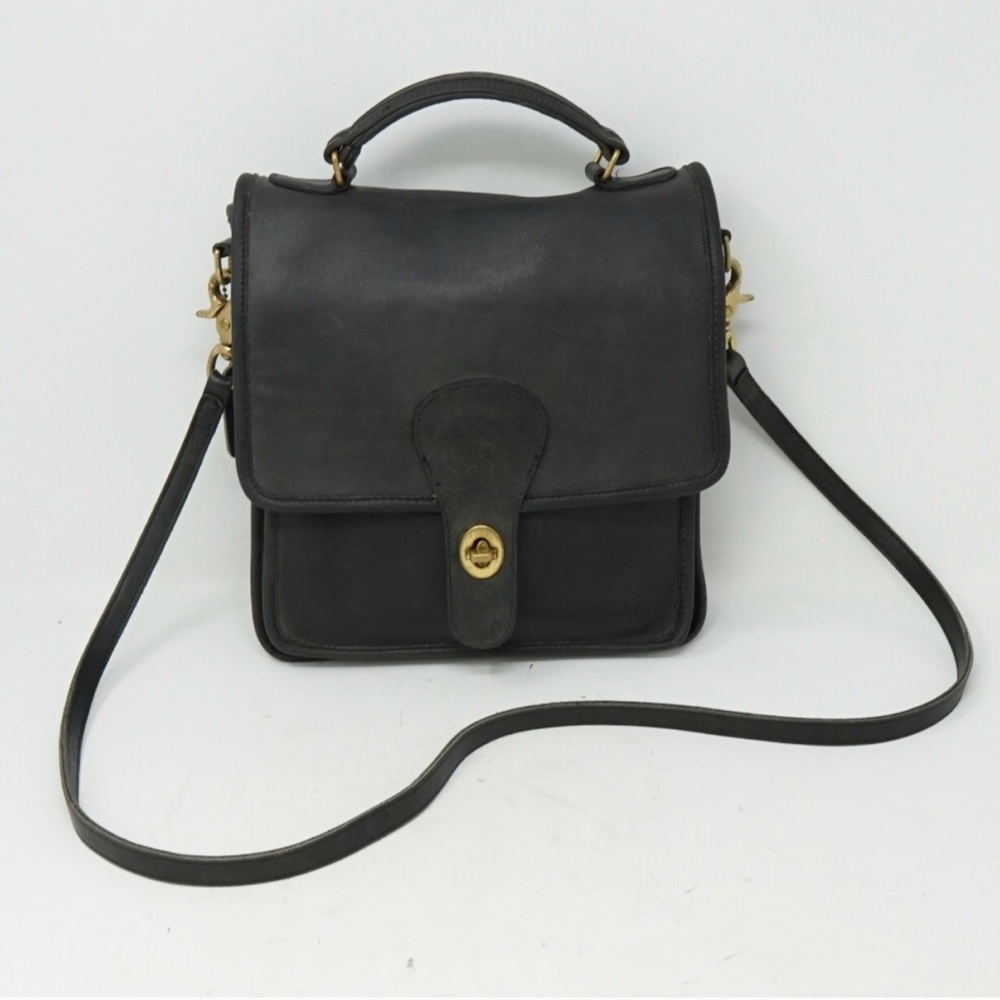 -SOLD- Vintage Coach Willis Crossbody - Picture 1 of 8